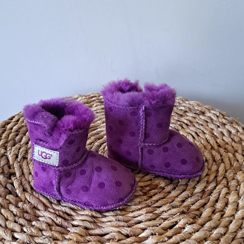 UGG Infant‎ Girls Erin Purple Suede Leather Polka Dot Print Pull-On Booties XS